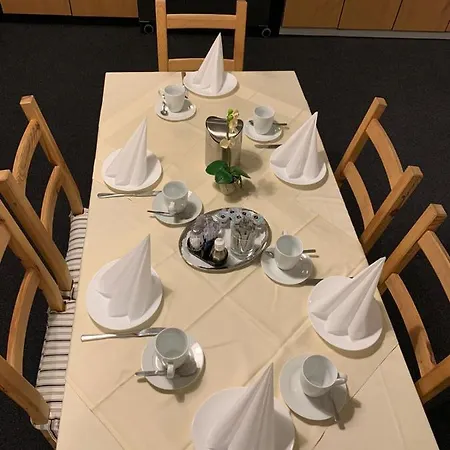 U. + Szálloda 3*